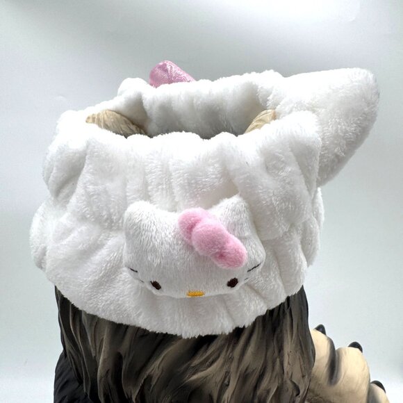 The Crème Shop x Hello Kitty Y2K Bling Bling Plush Spa Headband - Picture 4 of 8
